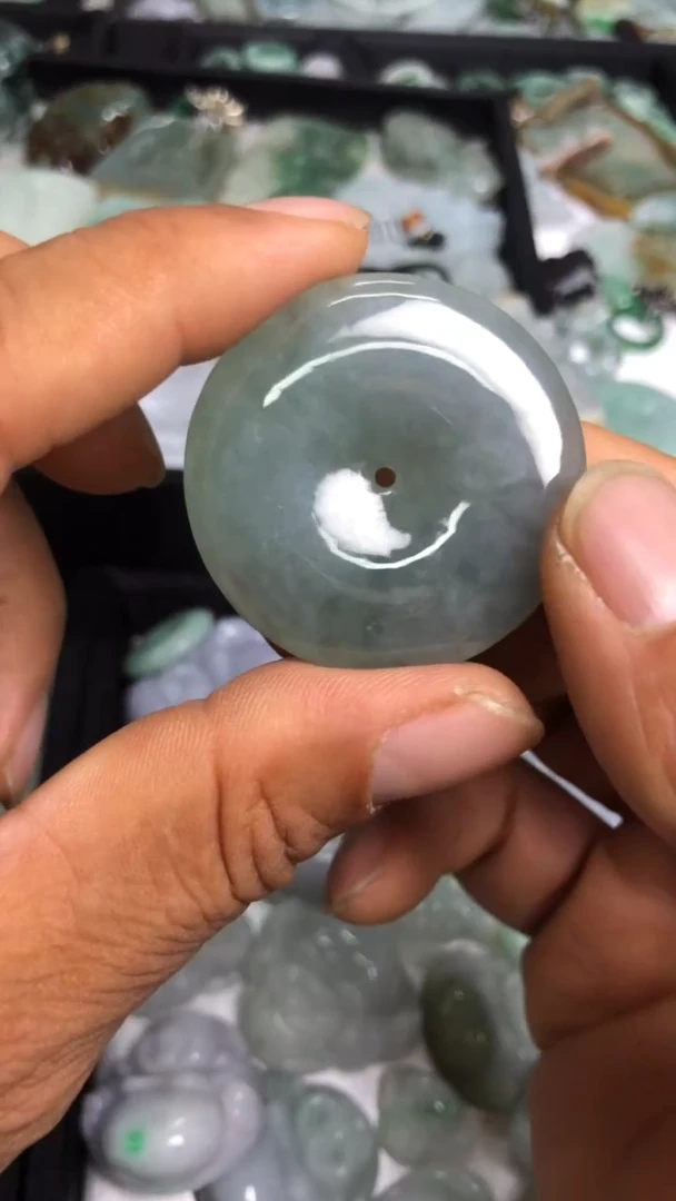 吊坠(不含链)未镶嵌翡翠平安扣