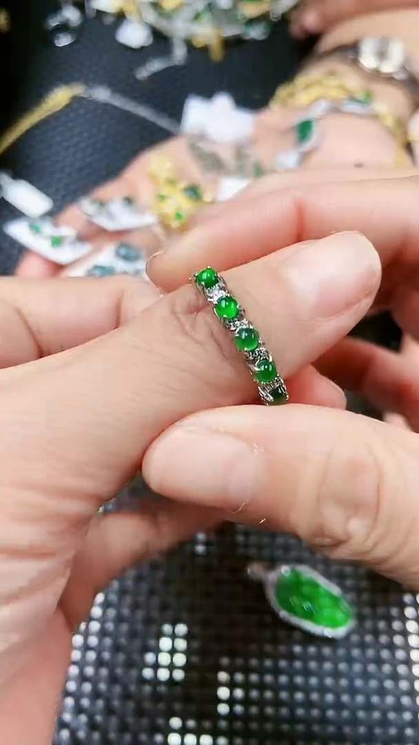 【闪购商品】翡翠戒指未镶嵌11111111