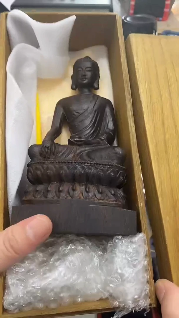 瓷片闪购商品  如图所示