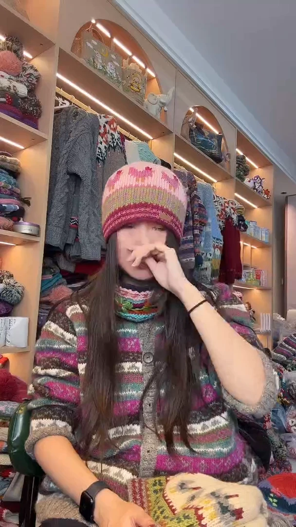 绵羊毛粉色小鸡帽