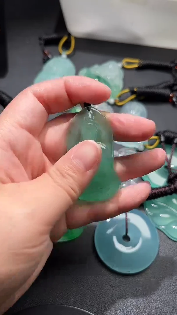 颈饰未镶嵌翡翠绑绳含赠品吊坠多样性GY02