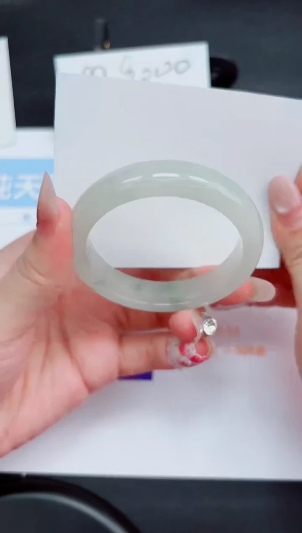 石英质玉手镯未镶嵌107-52.5