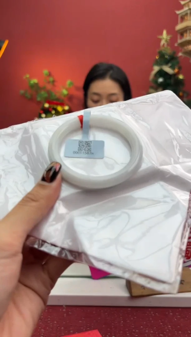 未镶嵌手镯（圆镯）翡翠翡翠手镯8