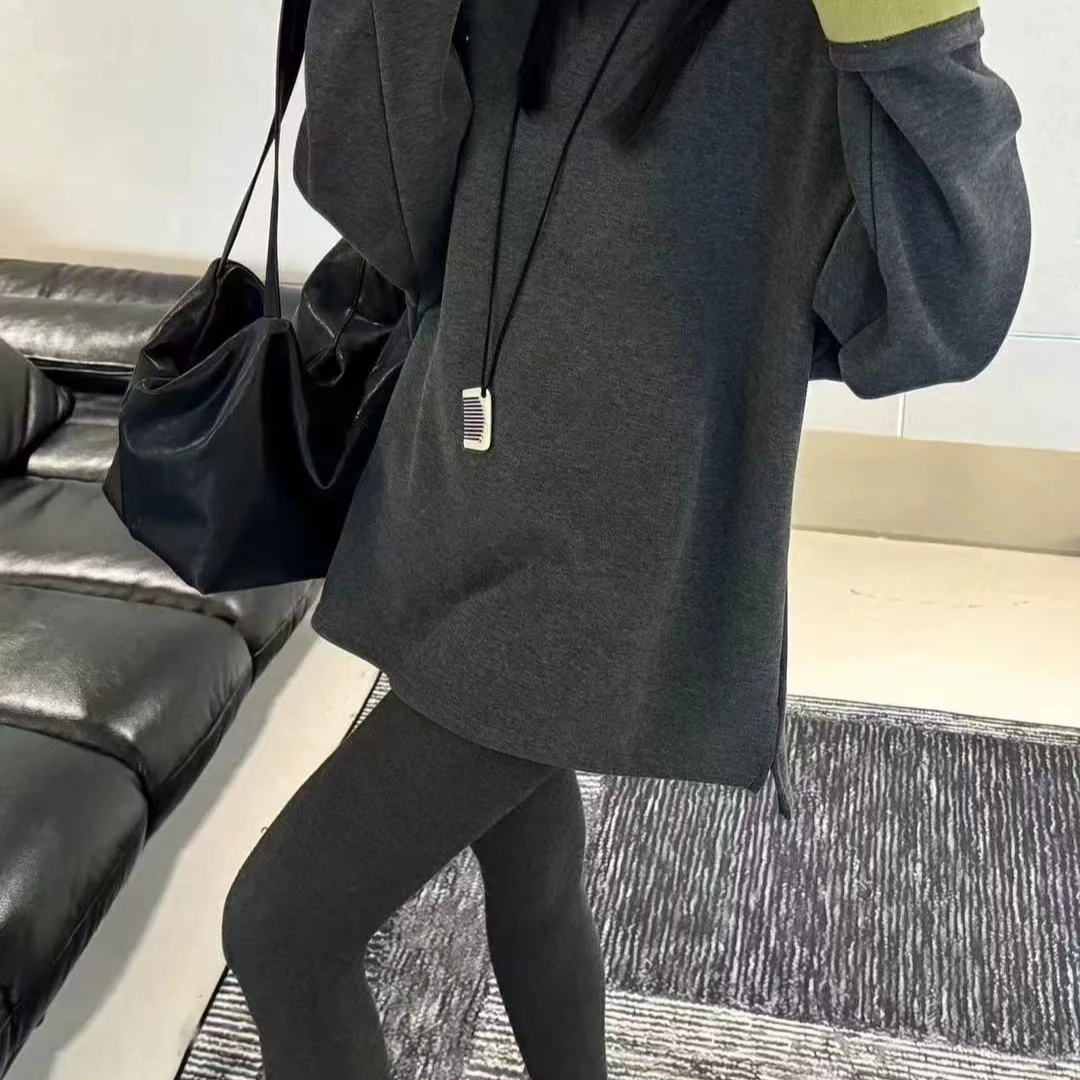 2373-1敲有品质！撞色加绒圆领慵懒卫衣