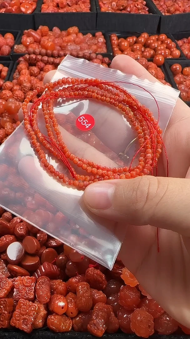 颈饰未镶嵌南红玛瑙1