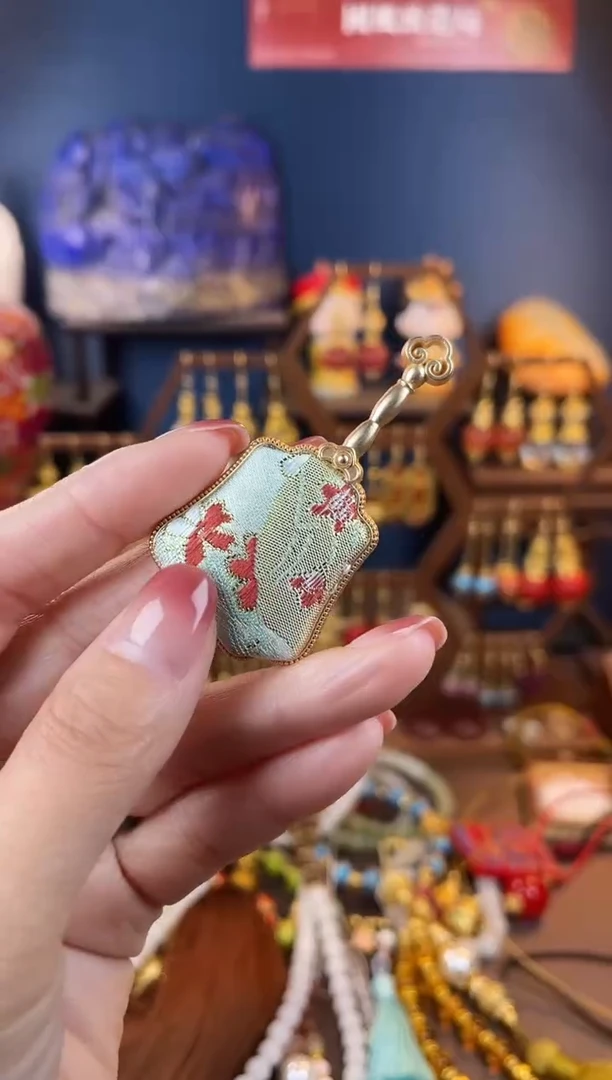 织绣，胸针胸针胸针