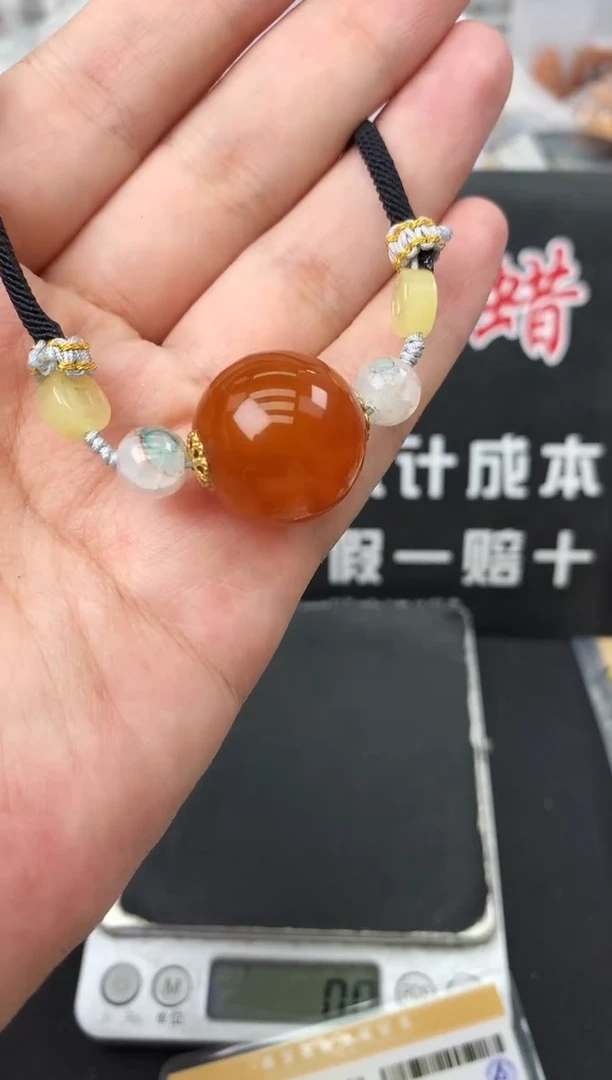 蜜蜡未镶嵌珠宝奇石149