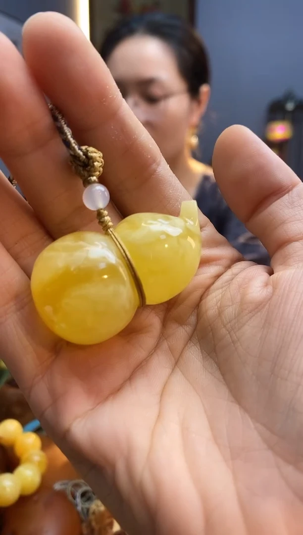 琥珀颈饰未镶嵌吊坠 微微瑕