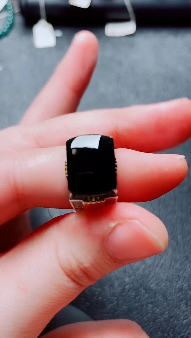 银S925镶嵌戒指翡翠1111