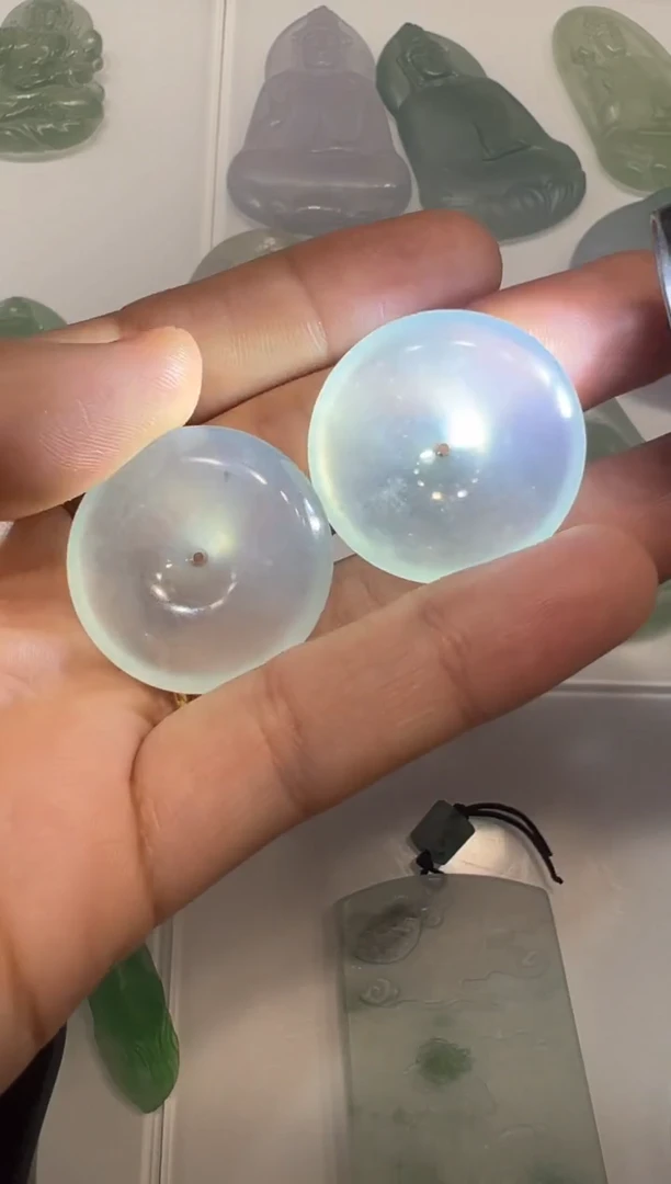 定制翡翠未镶嵌扣子