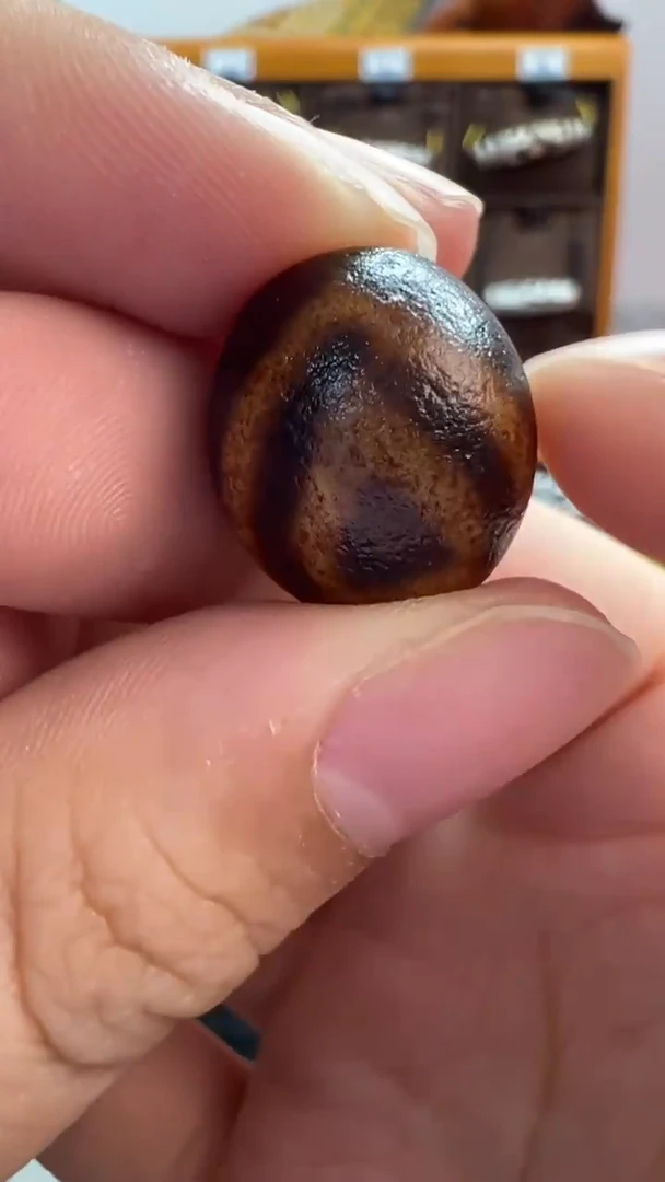 玛瑙/玉髓（覆膜）颈饰未镶嵌56.（微瑕随机发货）