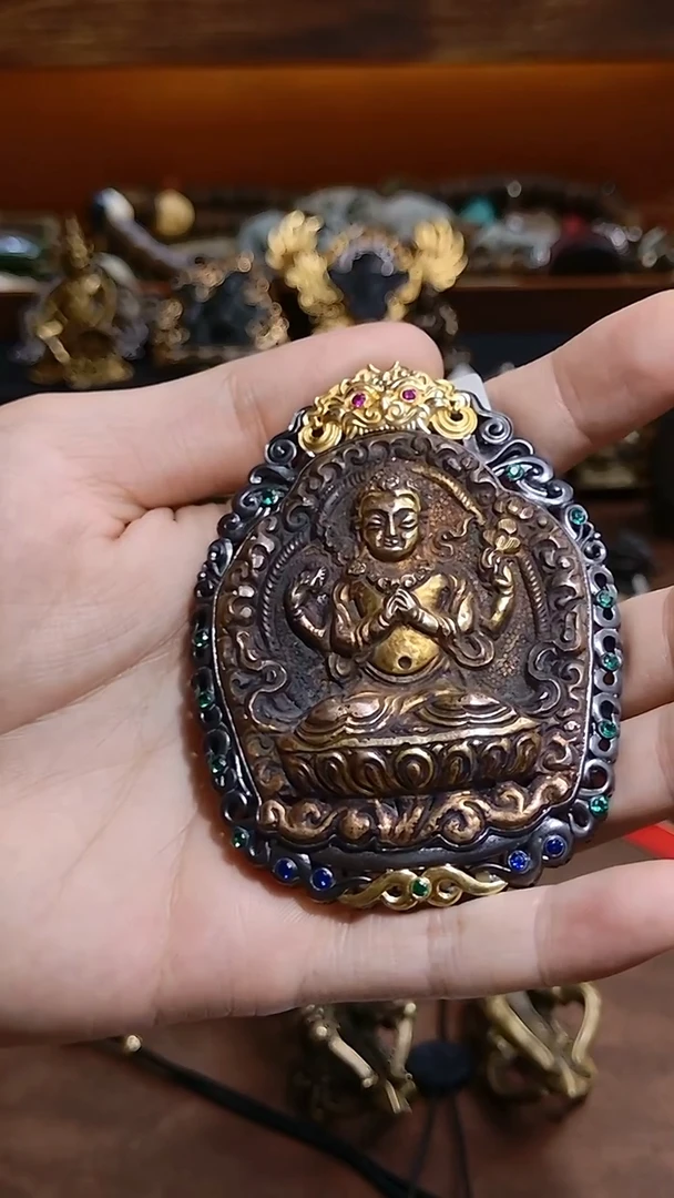 树脂制品铜鎏黄四臂关关牛的牛的牛的