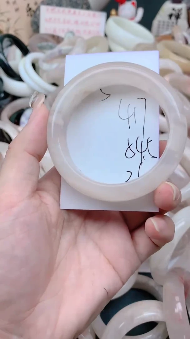 未镶嵌手镯石英质玉417