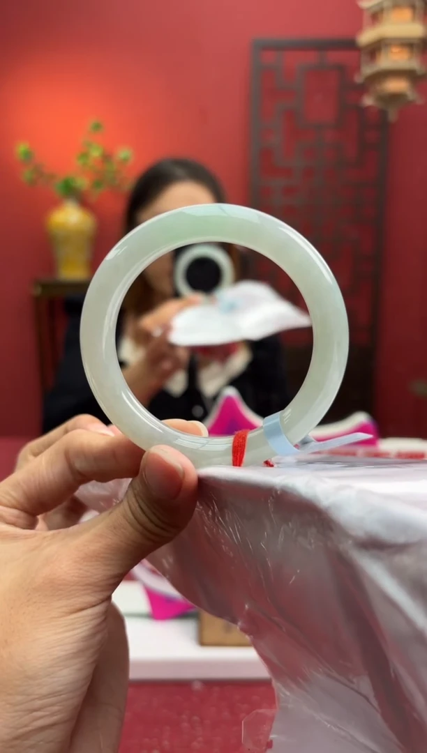 未镶嵌手镯（圆镯）翡翠翡翠手镯