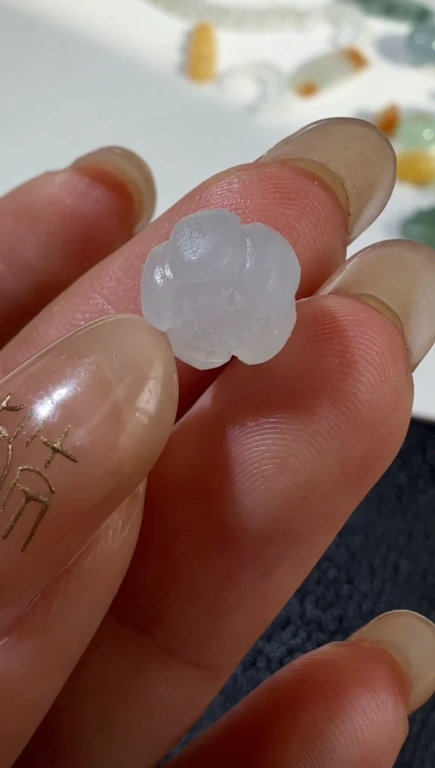 未镶嵌定制翡翠9.4*6.8莲花珠68+10