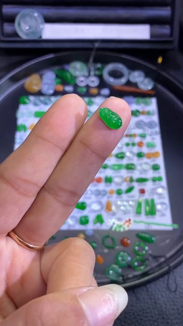 未镶嵌挂件翡翠叶子