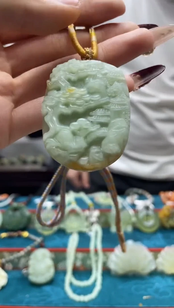 未镶嵌岫玉吊坠·