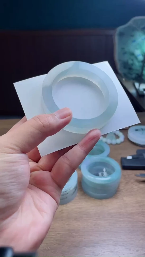 未镶嵌手镯定制翡翠玻*心定制