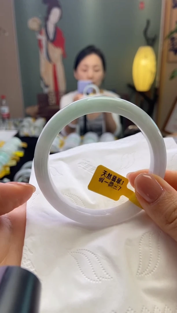 翡翠手镯未镶嵌565758圈口t