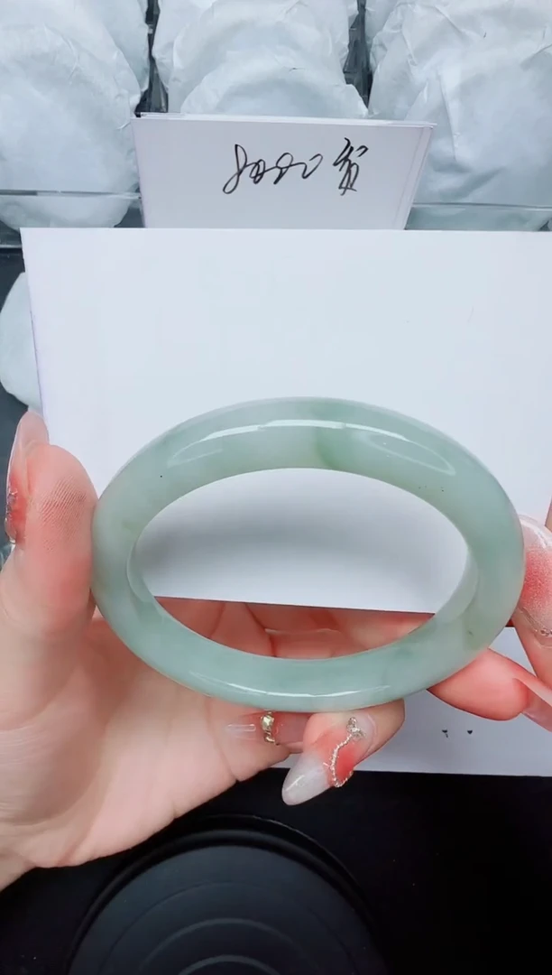 石英质玉手镯未镶嵌108/58.6