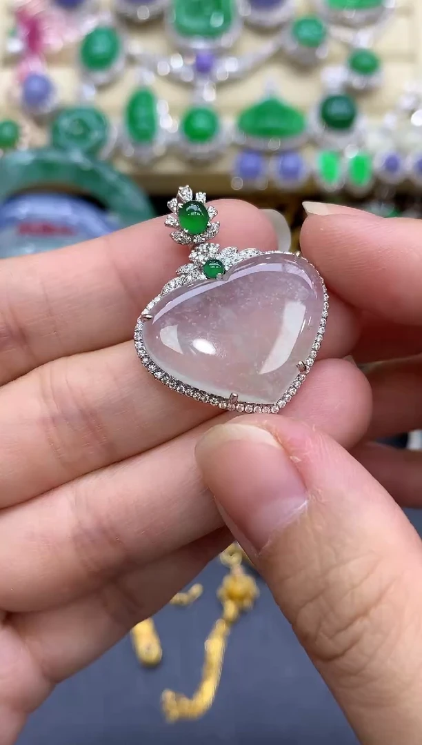 颈饰18K金镶嵌翡翠131-中国好珍宝