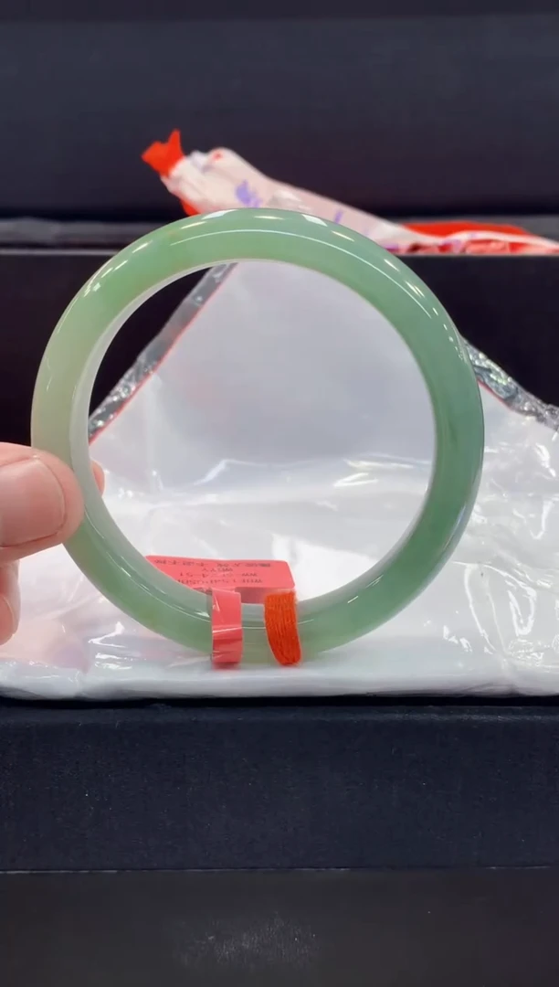 未镶嵌手镯翡翠翡翠手镯