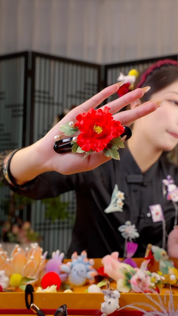 刺绣糖****子非遗绒花手工饰品