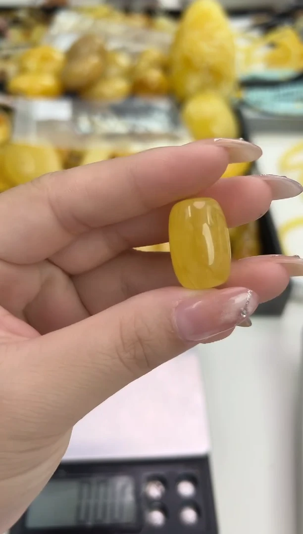 裸石琥珀未镶嵌琥珀蜜蜡吊坠