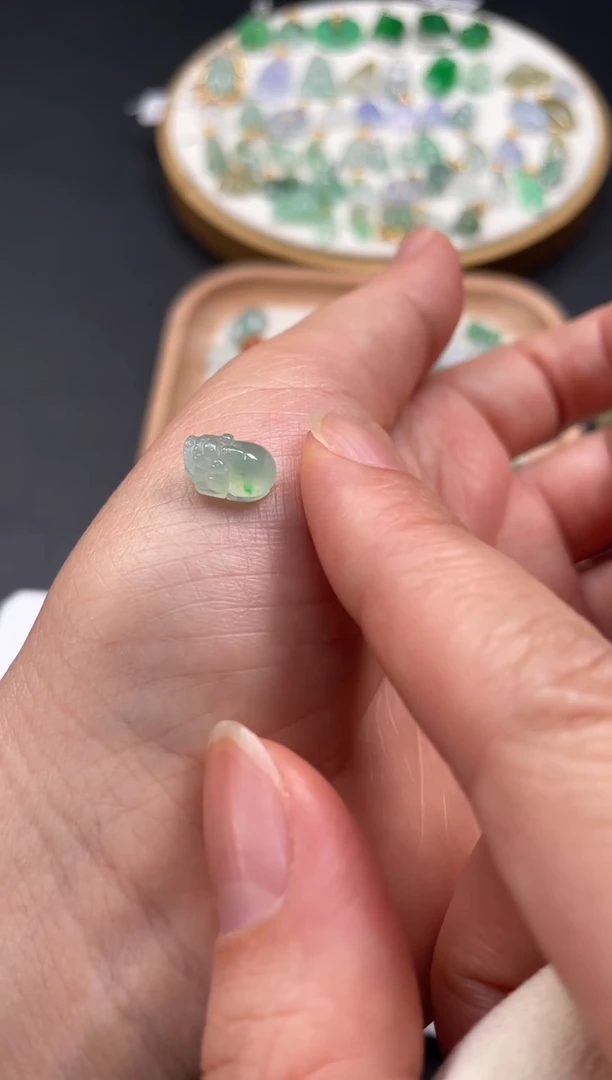 吊坠(不含链)未镶嵌翡翠 一个JK434