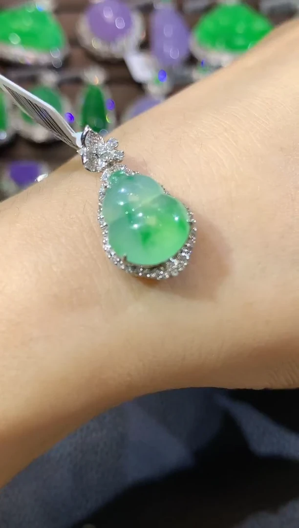 翡翠18K金镶嵌吊坠(不含链)D14