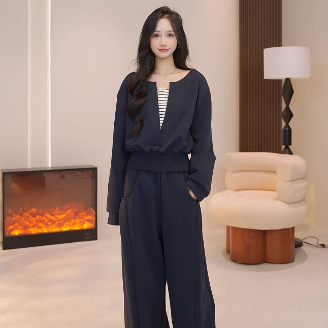 Basic House/百家好25初秋设计款时尚假两件卫衣长裤两件套DQE25