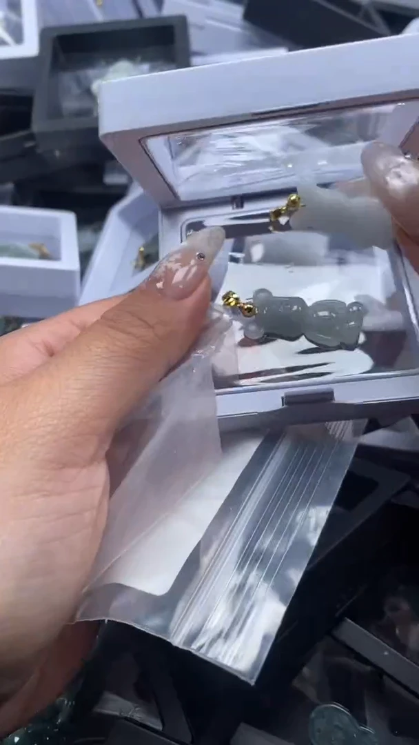 颈饰未镶嵌翡翠3595