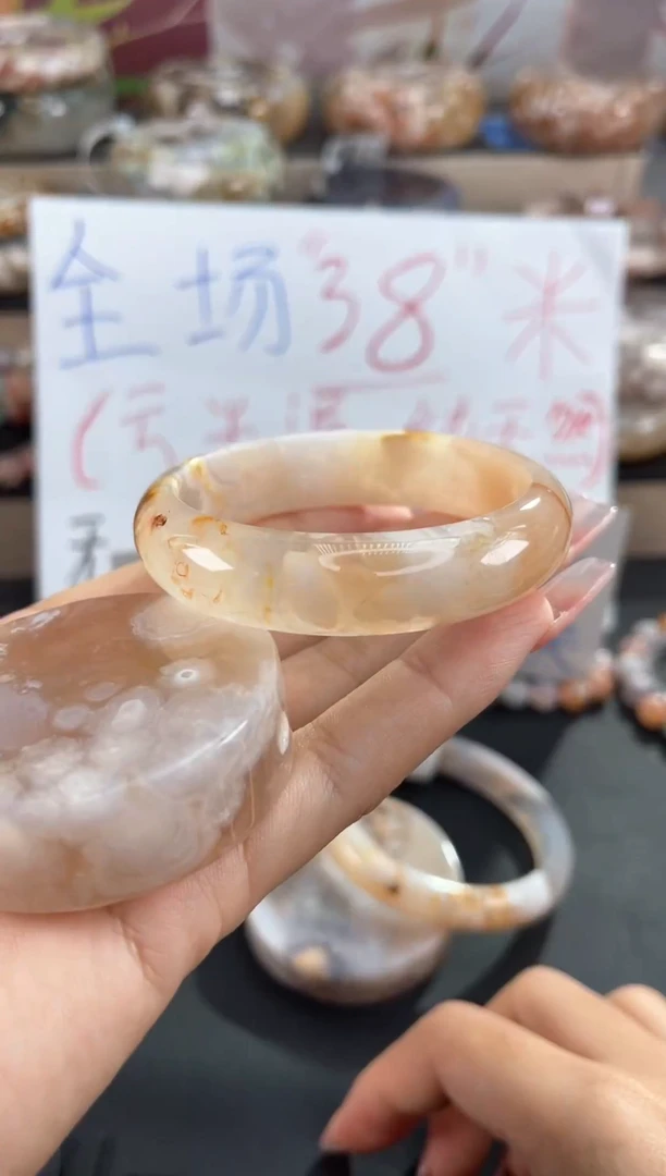 手镯玛瑙/玉髓未镶嵌52（默认有天然特征 不退不换）赠品镯心