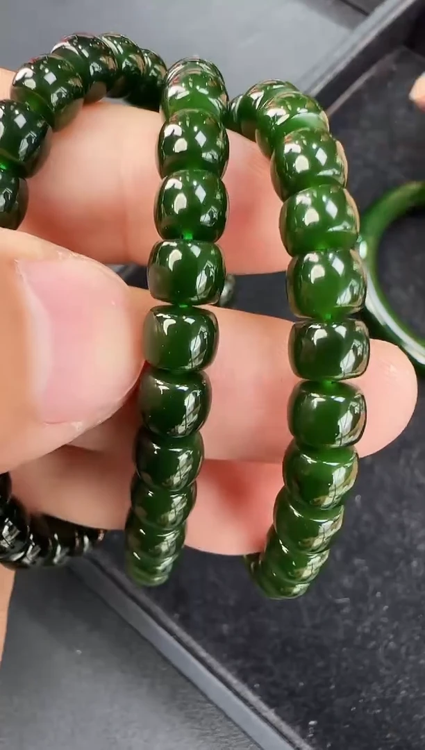 未镶嵌手串和田玉多样性发一