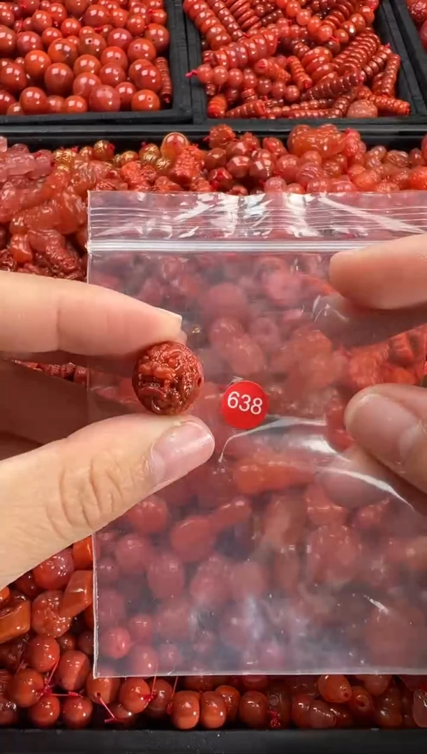 【闪购商品】南红玛瑙颈饰未镶嵌1