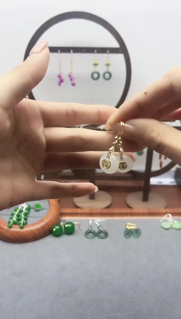 未镶嵌和田玉耳饰170000