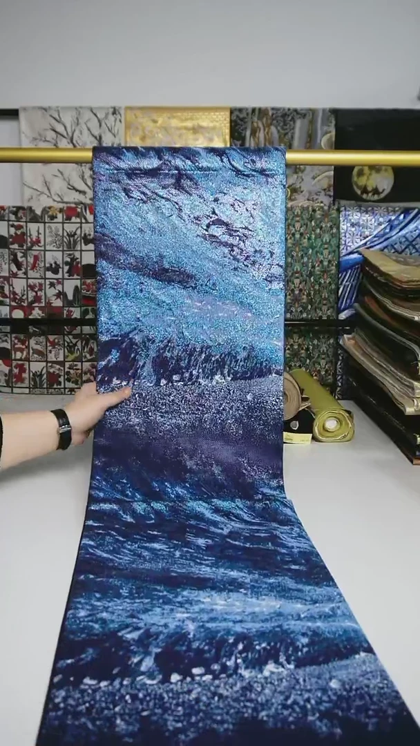 【闪购商品】织绣织锦54点描缀蓝冰洞