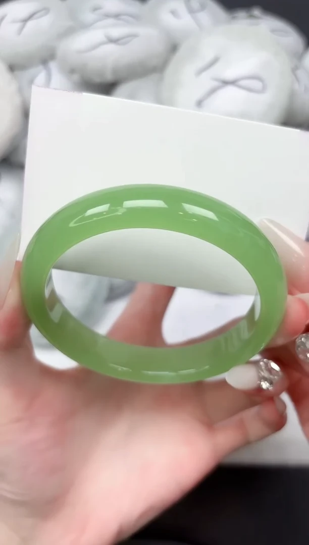 未镶嵌手镯石英质玉183-63.4