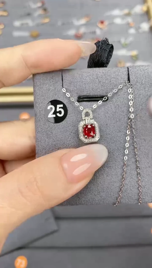 【闪购商品】尖晶石颈饰18K金镶嵌项链