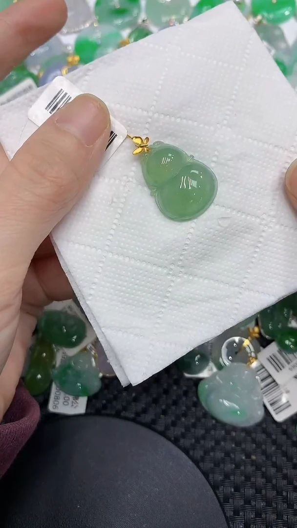 颈饰18K金镶嵌翡翠11111111111111111