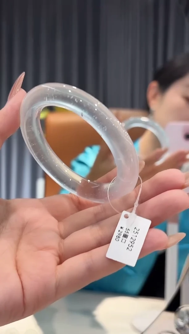 未镶嵌手镯石英质玉12952