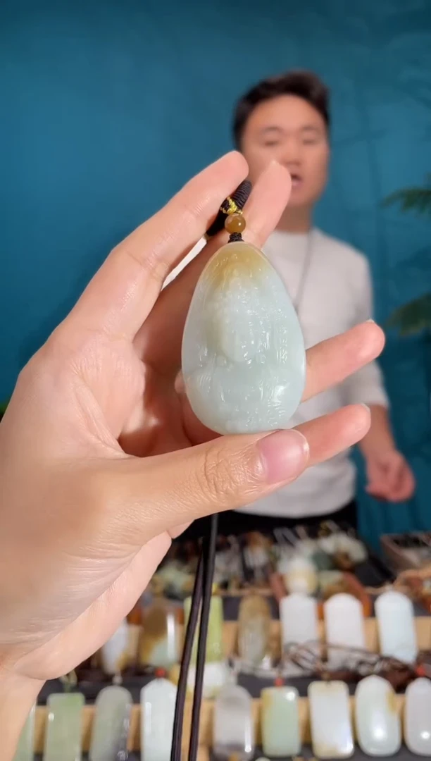 颈饰未镶嵌和田玉1