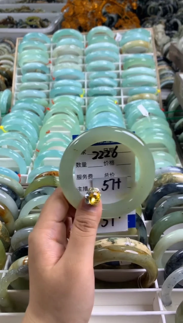 【闪购商品】蛇纹石玉手镯未镶嵌2226