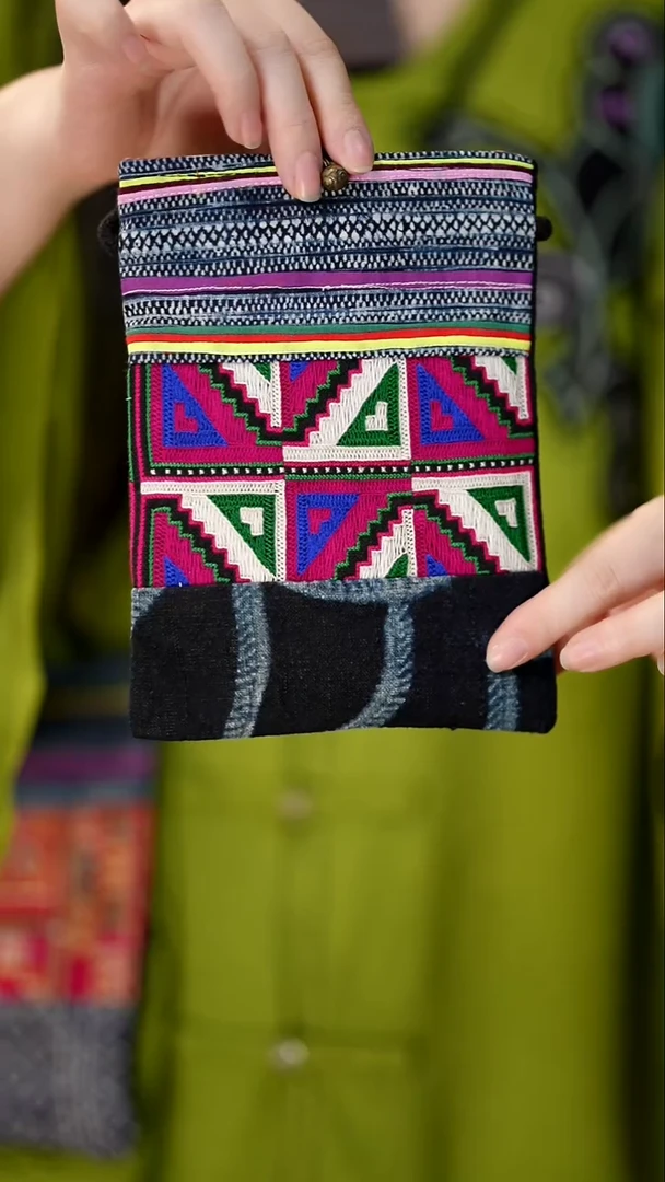 刺绣私人定制苗族手工A780