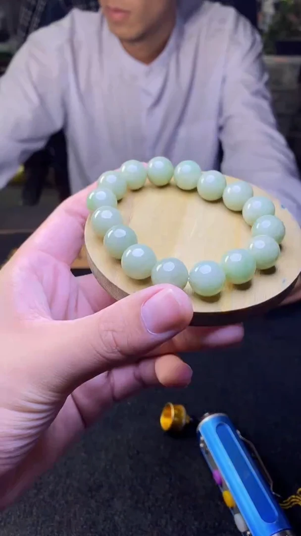 定制翡翠未镶嵌天然缅甸A货翡翠，多样性发货，拍一发一