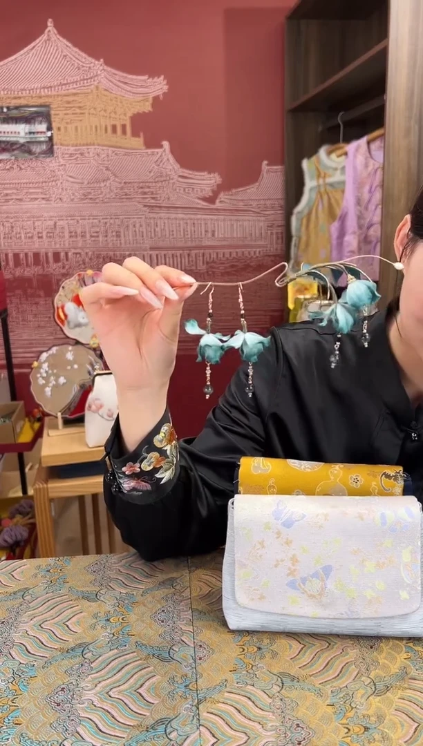 【闪购商品】刺绣非遗绒花（发饰）