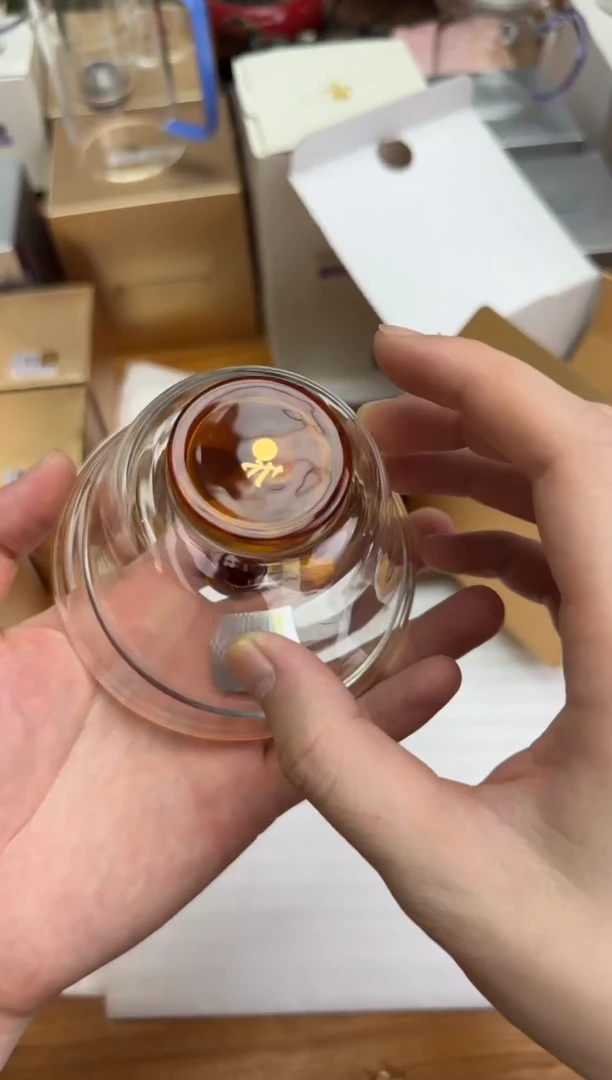禾器金标荷叶盖碗琥珀