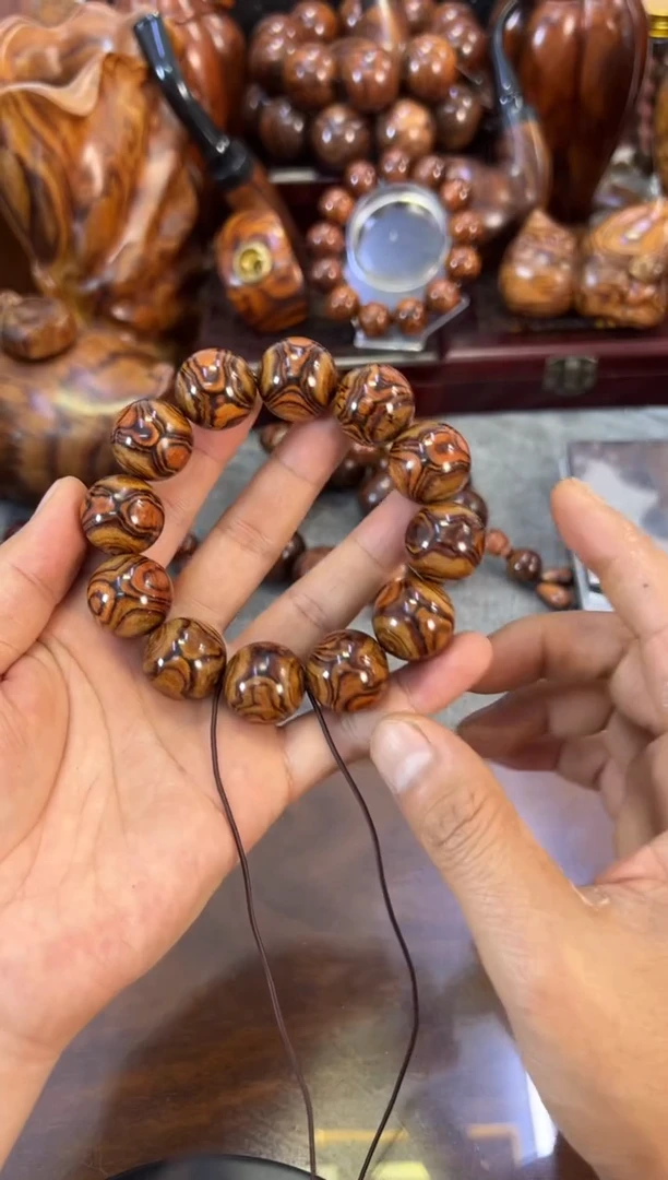 【闪购商品】黄花梨/降香黄檀手串/手链海南黄花梨2.0叉纹对眼手串