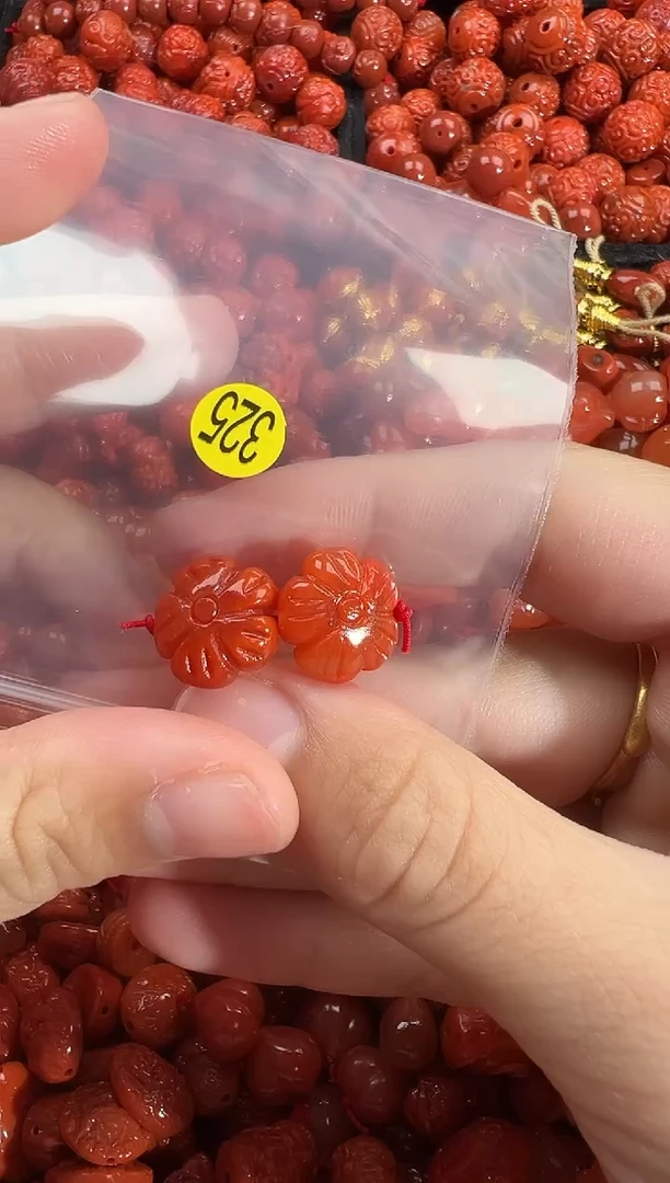 颈饰未镶嵌南红玛瑙1