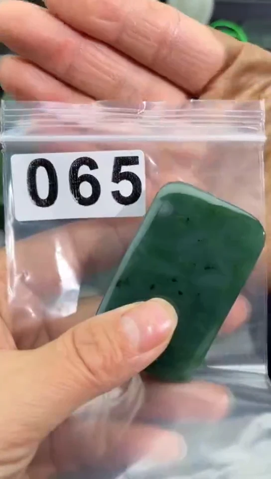 未镶嵌和田玉珠宝半成品牌子